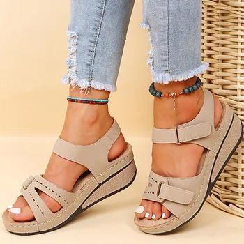 2023 Лято жени клинове сандали плътен цвят кука линия платформа обувки мода отворен пръсти удобни дами случайни плаж sandalias