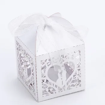 50Pcs кръст сватба бонбони кутия лазерно нарязани сладкиши подарък полза кутии с панделка парти декорация сватбени подаръци за гости услуги