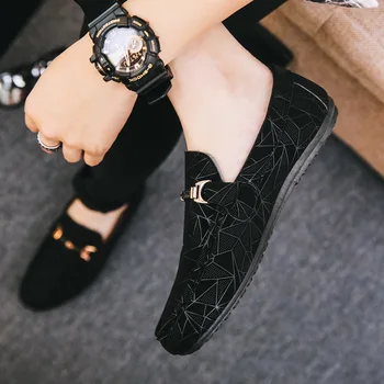 Ежедневни мъжки кожени обувки Луксозна марка 2022 Приплъзване на комфортни мокасини Мокасини Черен мъжки шофиране Плосък дишащ печат Zapatos