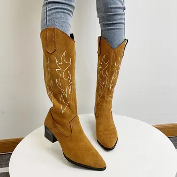 Жените западни каубойски ботуши заострени дамски обувки печат средата теле ботуши зимата буци петата клинове